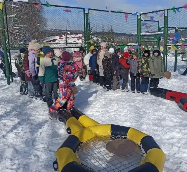 👋 Всем привет от 2 А из Лесной школы! 🏫🌲Мы тут не скучаем, а проходим ускоренный курс по счастью! На