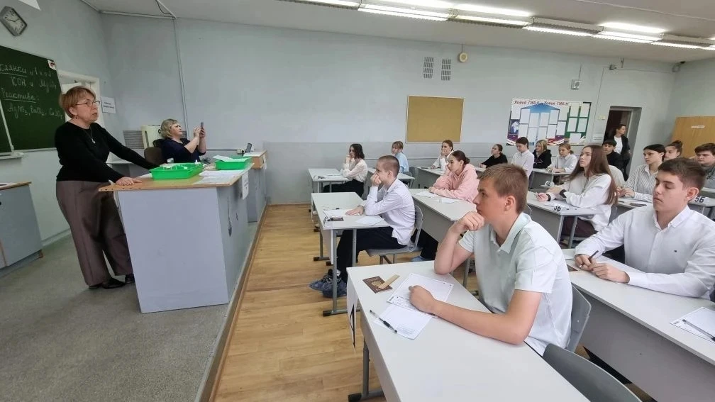 🧪 Ейские девятиклассники устроили «химическую репетицию» перед ОГЭ  1 апреля на базе школы №7 города
