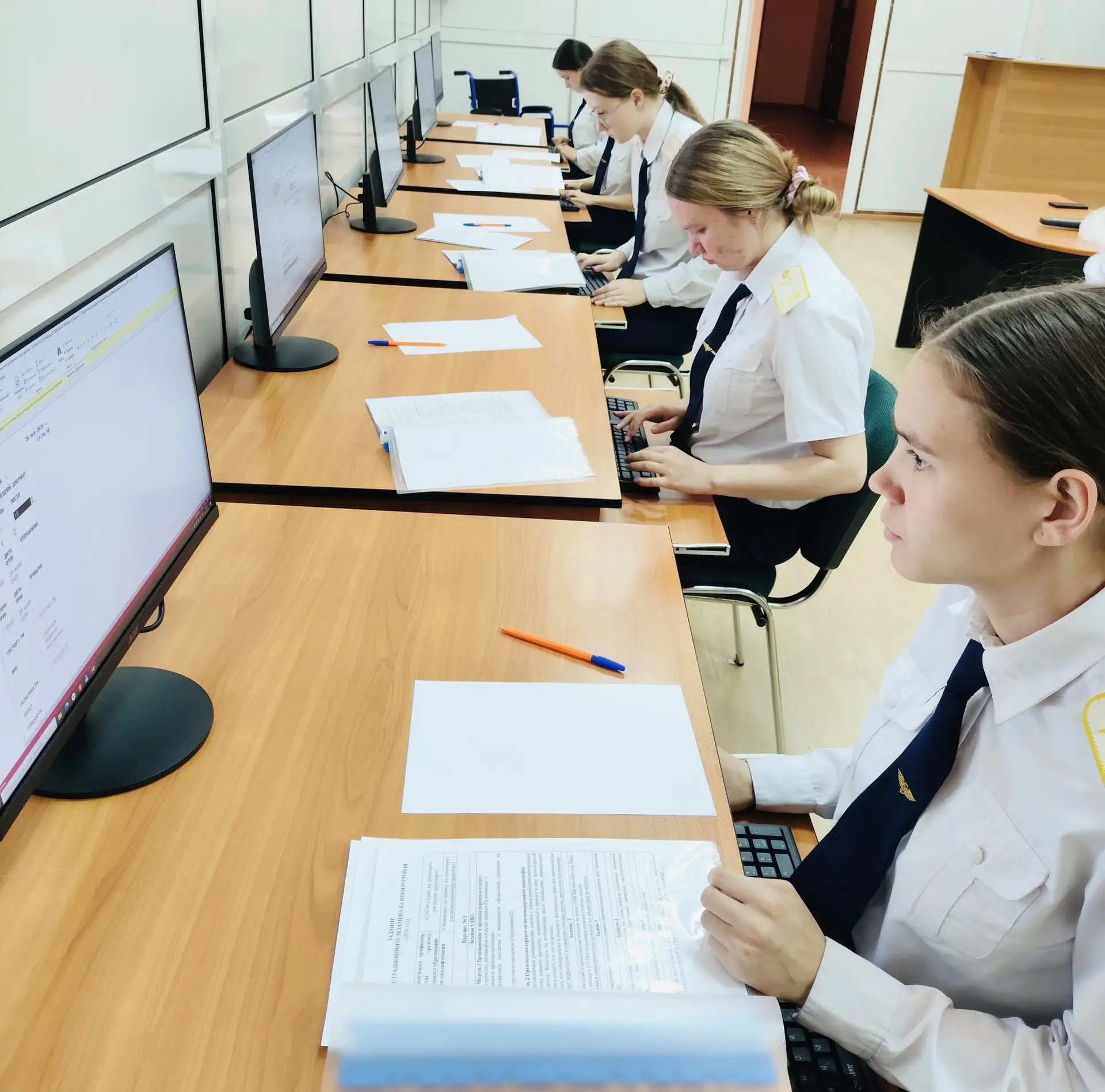🔥🚆 25–26 июня — экзамен пройден на отлично! 🎓👏  Студенты УУКЖТ ИрГУПС  по специальности 43.02.06 «Се