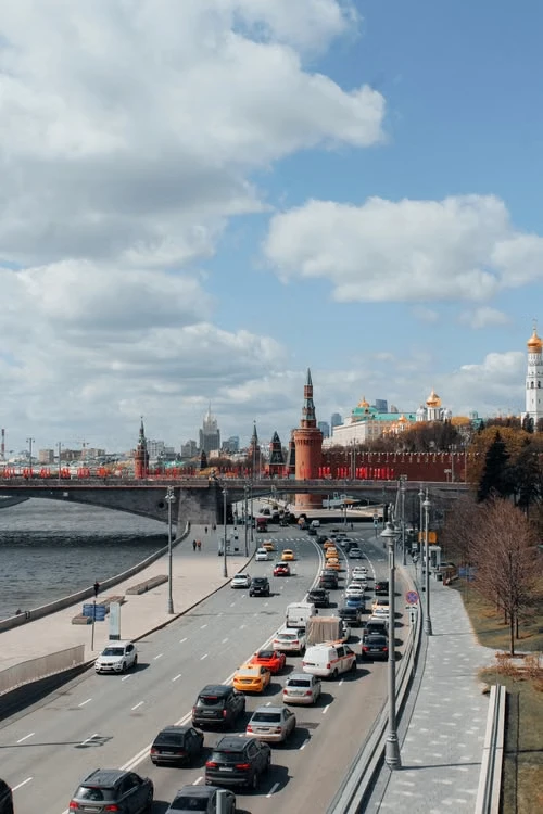 В столице есть огромная система кольцевых дорог
