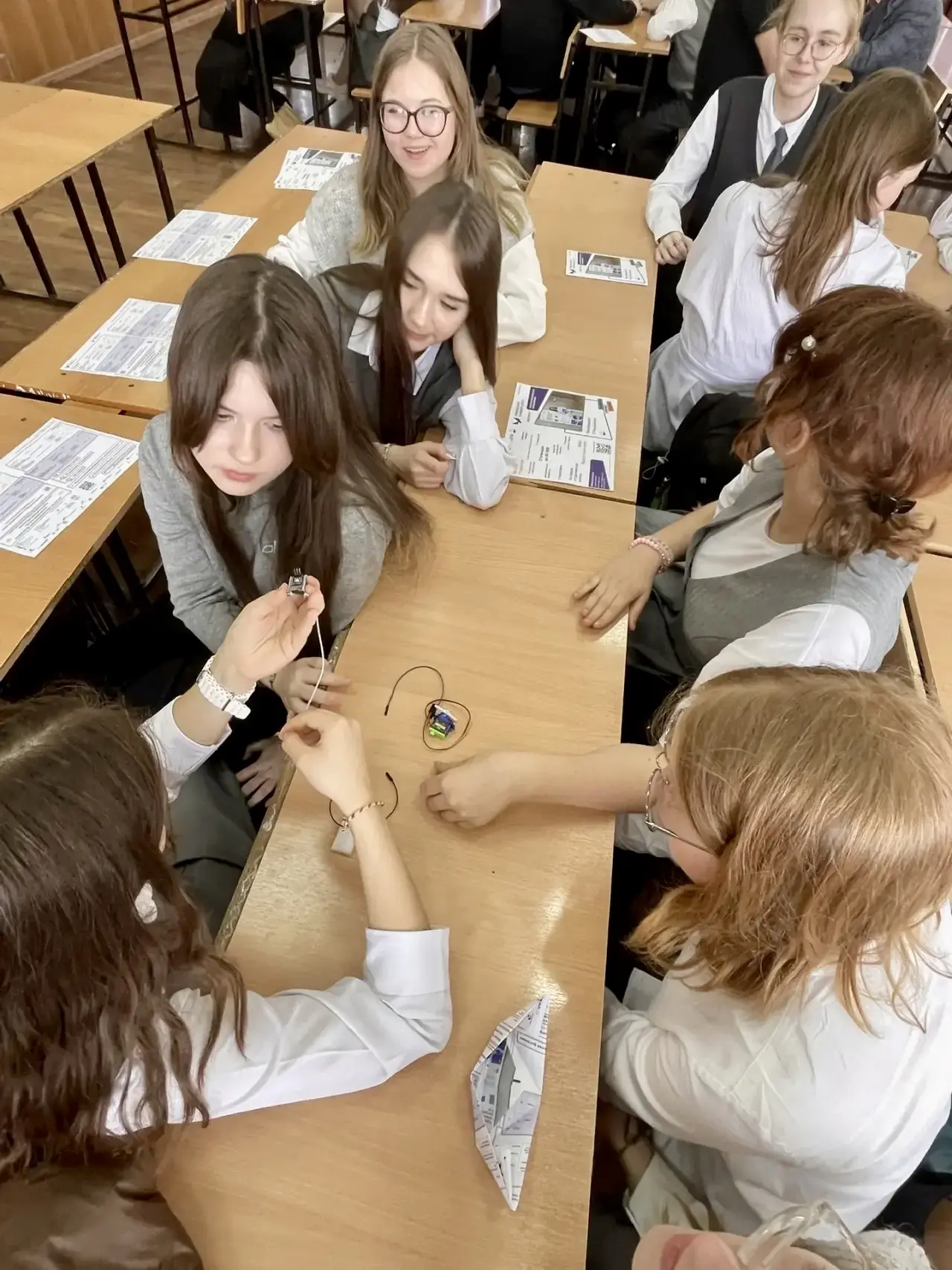 🚀 Восьмой Д — в науку! Насыщенный день в УУНиТ  Ученики 8 Д класса вместе со своим классным руководи