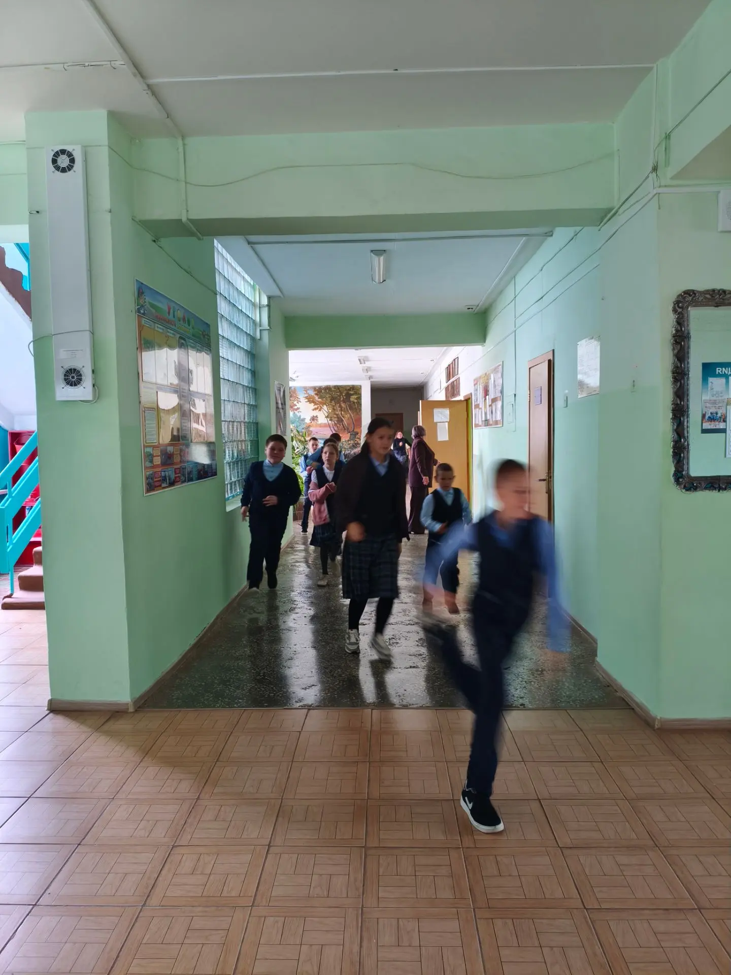 Сегодня в нашей школе прошла тренировка по пожарной безопасности.