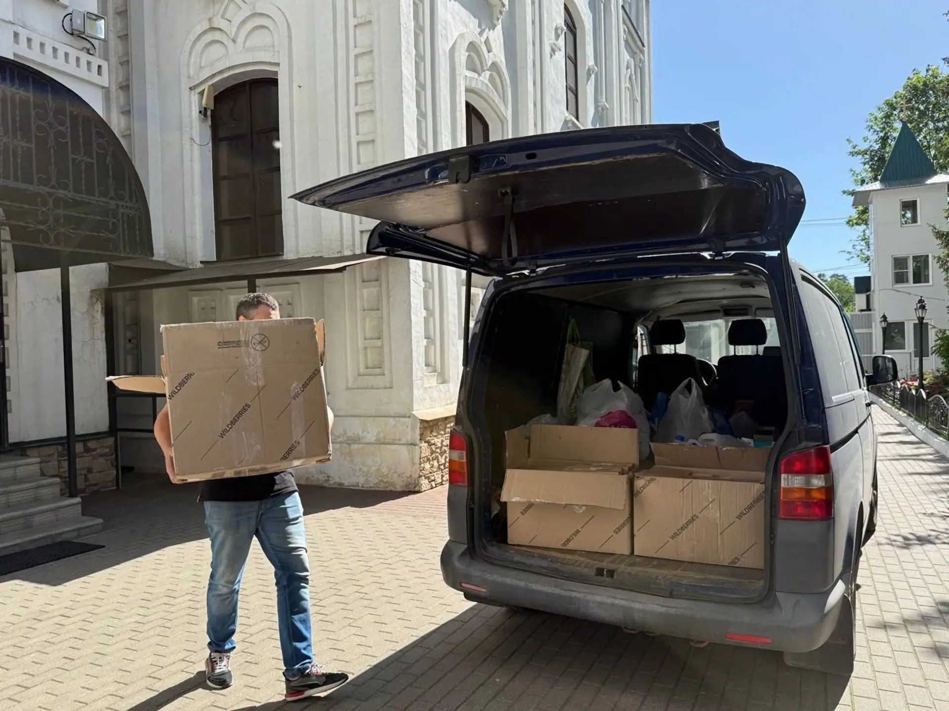 Прихожане храма в Пушкино передали дополнительную помощь бойцам в зоне спецоперации

🤝 Прихожане Бо