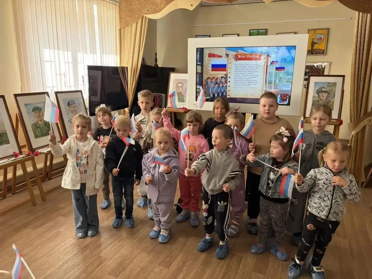 3 цвета🇷🇺 - одна история.