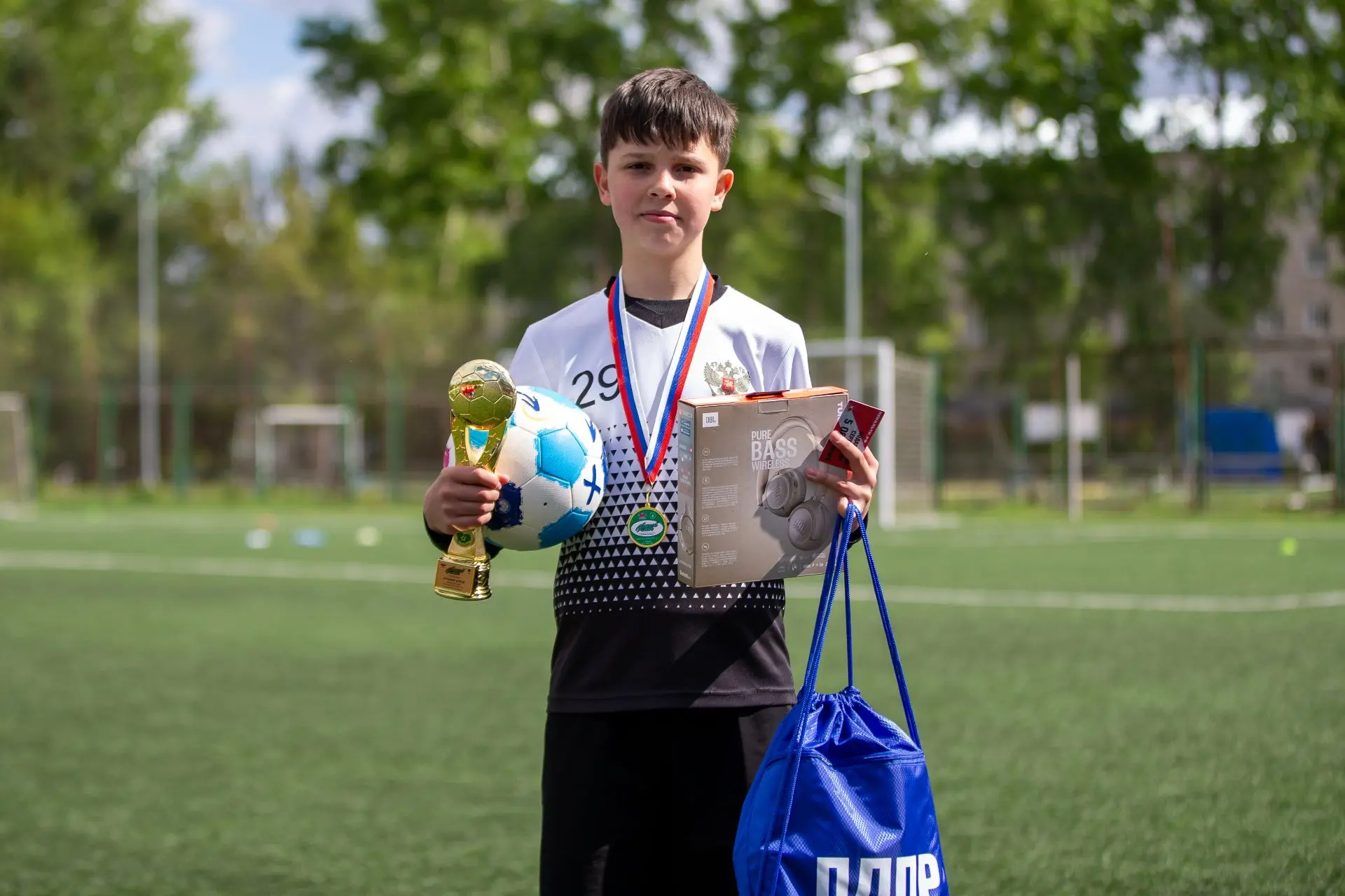 ⚽Завершились соревнования «Кожаный мяч – Школьная футбольная лига» в Барнауле  10-11 мая в Барнауле 