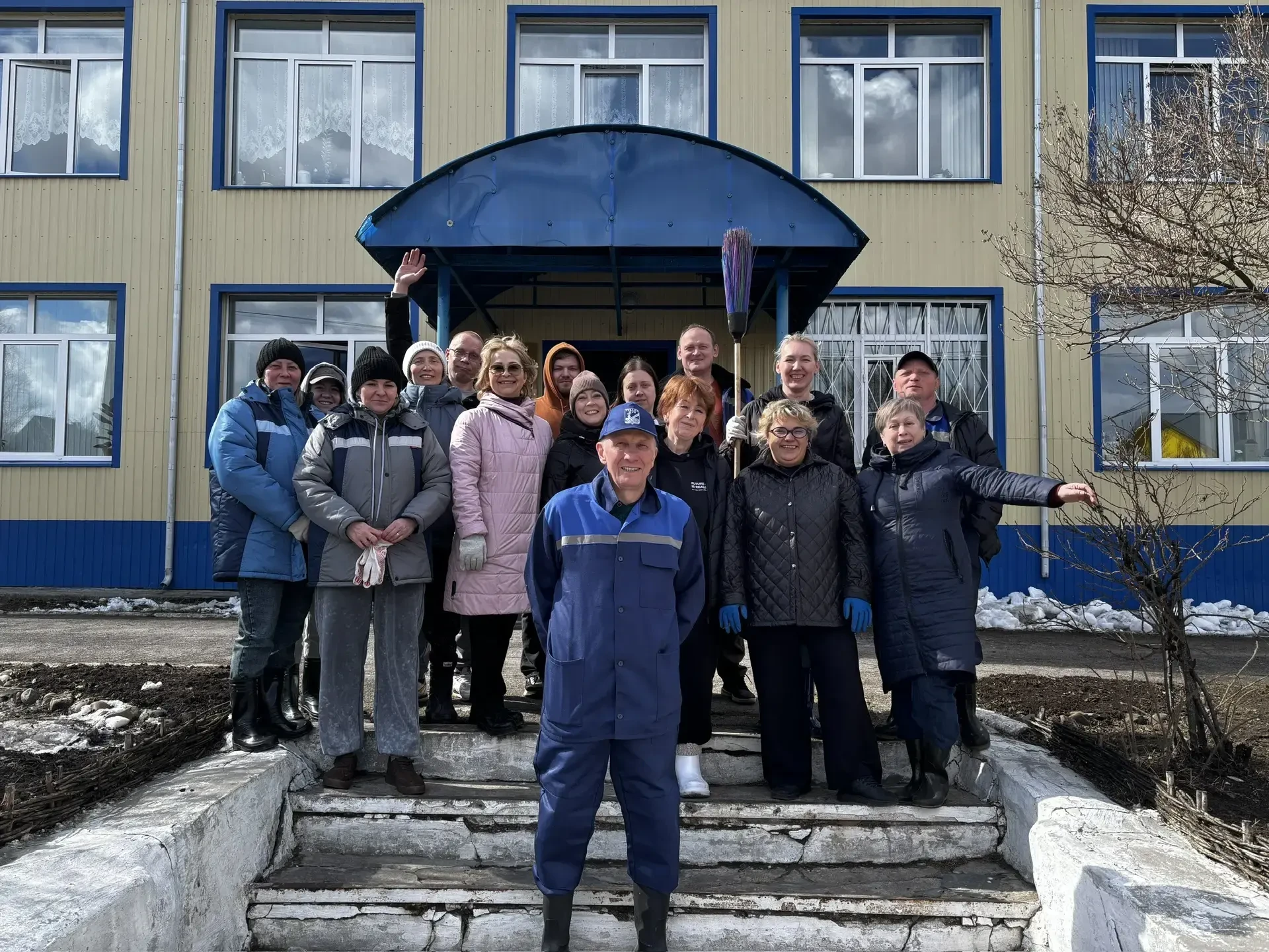 💧 Сегодня сотрудники Водоканала провели традиционный субботник!!! Коллектив дружно собрался,чтобы н