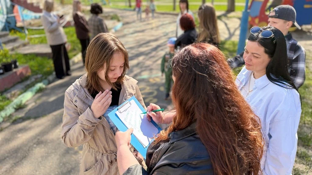 В детском саду №134 посадили Аллею поколений  В преддверии Дня многодетных семей в России в детском 