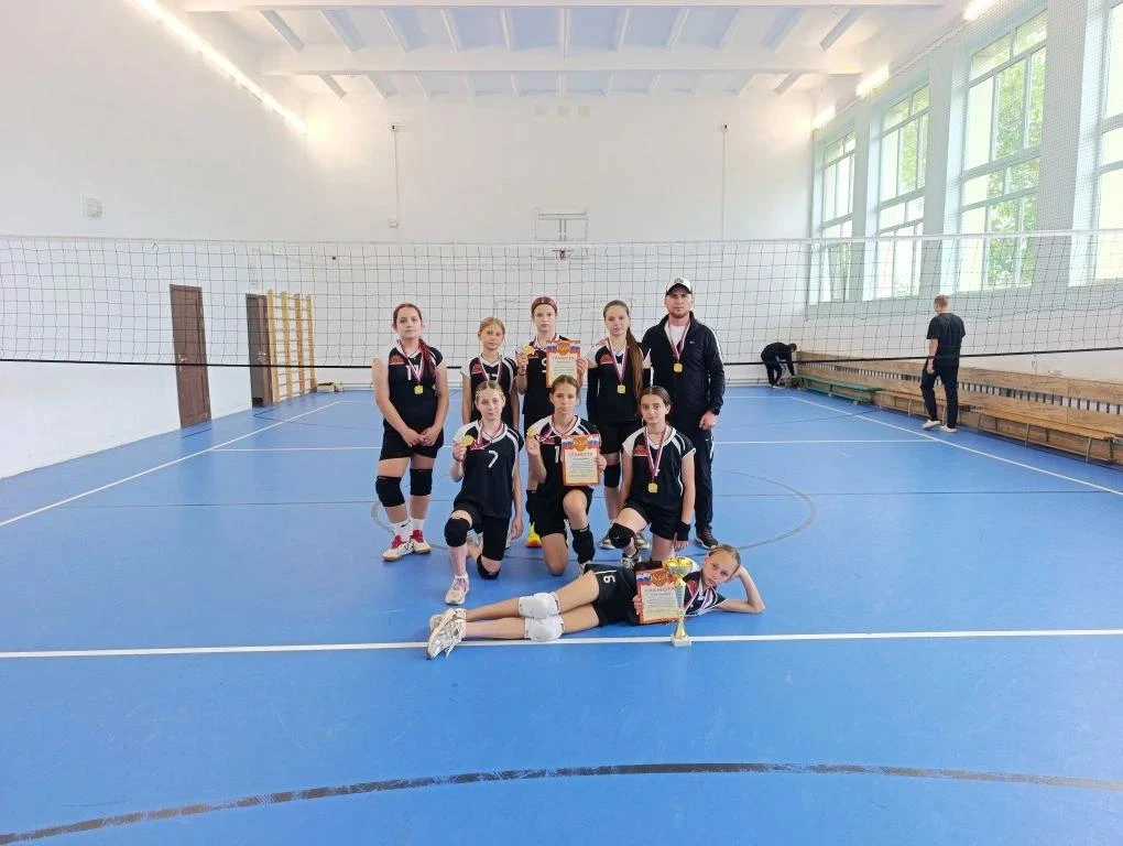 🏐 Наши девчонки — лучшие! 🏆

В станице Удобной Отрадненского района состоялся турнир по волейболу 