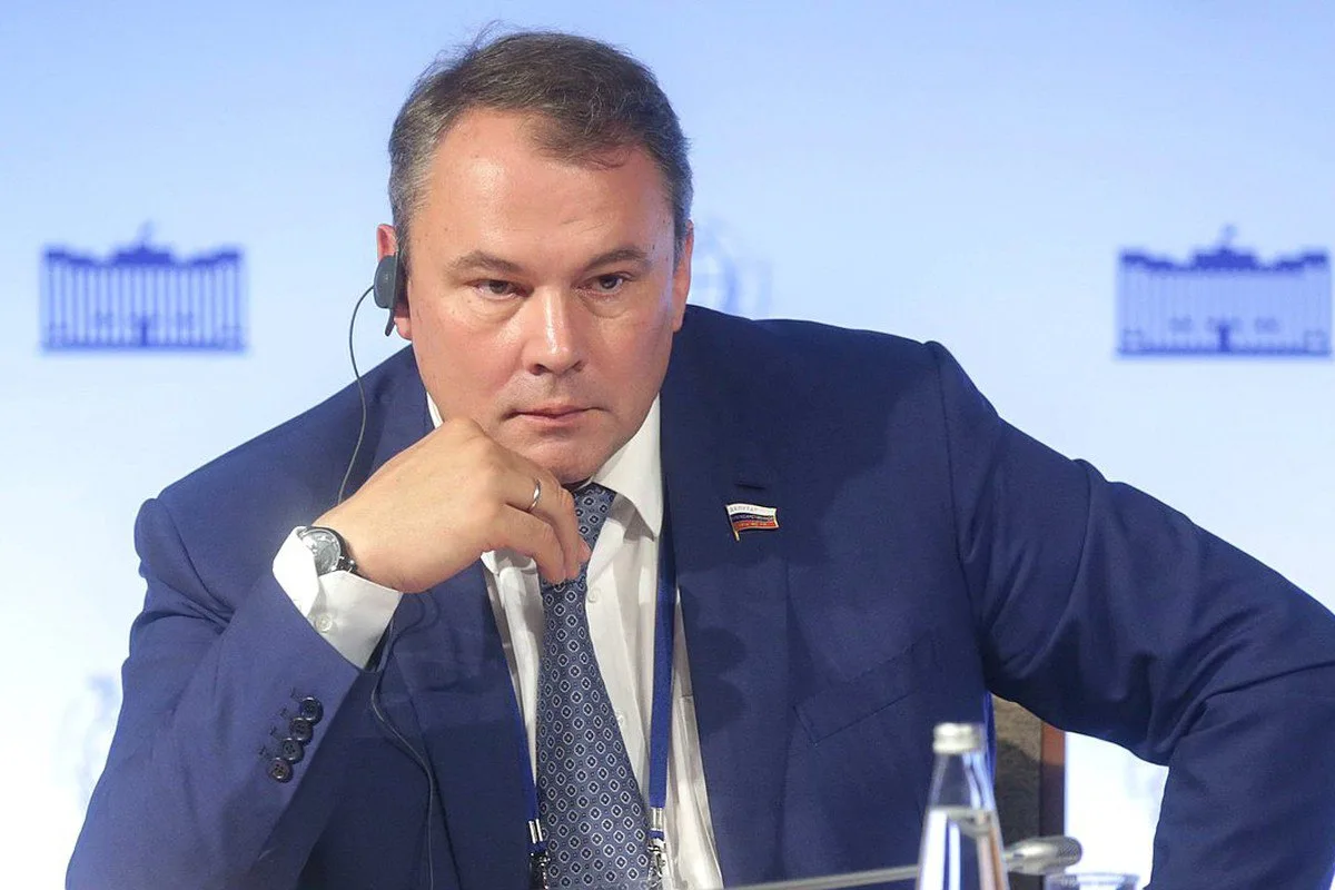 #архив_редакции

Пётр Толстой: В нашей семье всегда праздновали Пасху

20 июня отмечает день рождени
