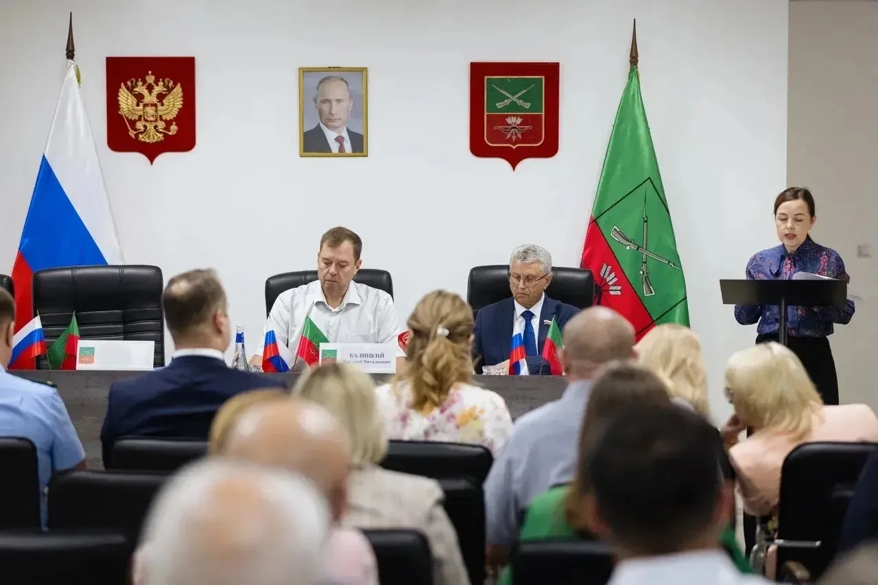 Принял участие в очередном заседании Законодательного собрания Запорожской области.