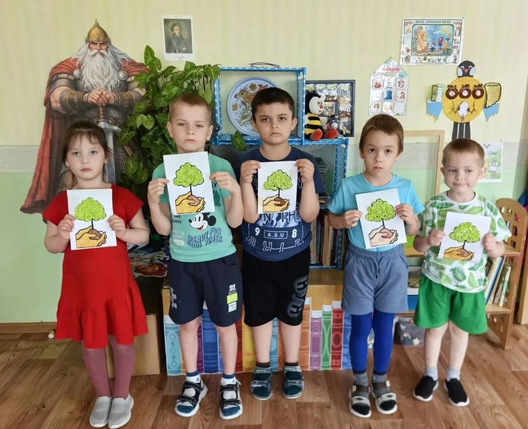 🌍 Объемная аппликация ко Дню Земли в логопедической группе: пальчики работают — речь к...