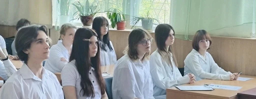 📚 Студенты ГБОУПО «Севастопольский колледж сервиса и торговли» 24 апреля 2026 года приняли участие 