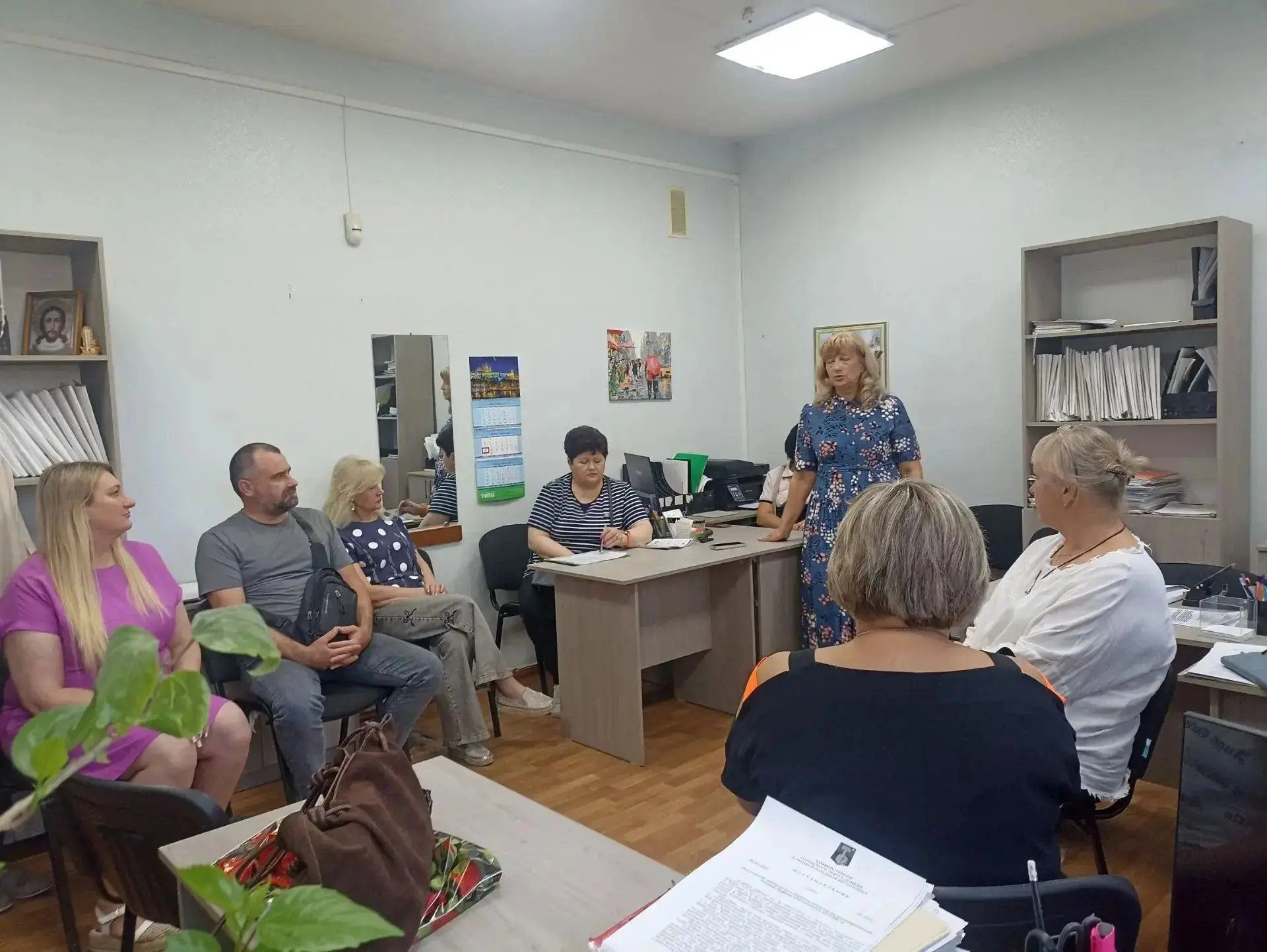 Первый заместитель главы администрации городского округа Донецк Татьяна Копылова встрет...