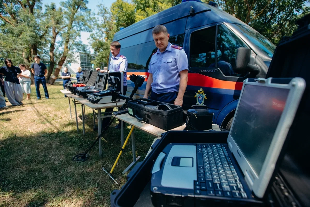 Российские школьники приступили в Анапе к изучению криминалистики

Во Всероссийском детском центре «