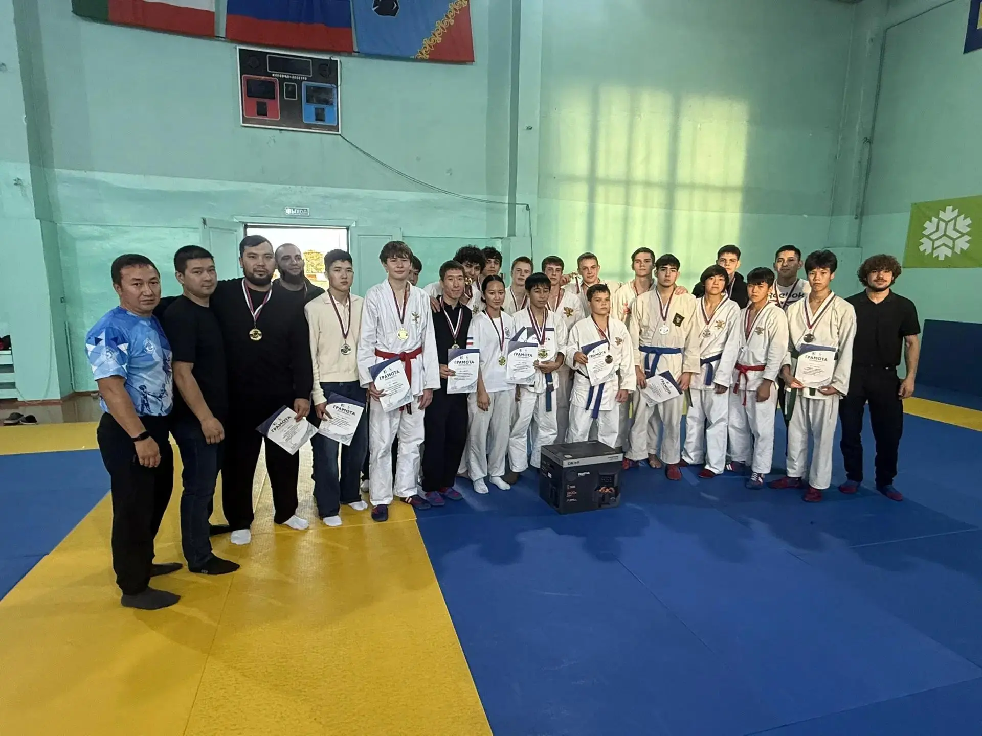 Абаканская сотня: триумф наших бойцов на чемпионате Хакасии