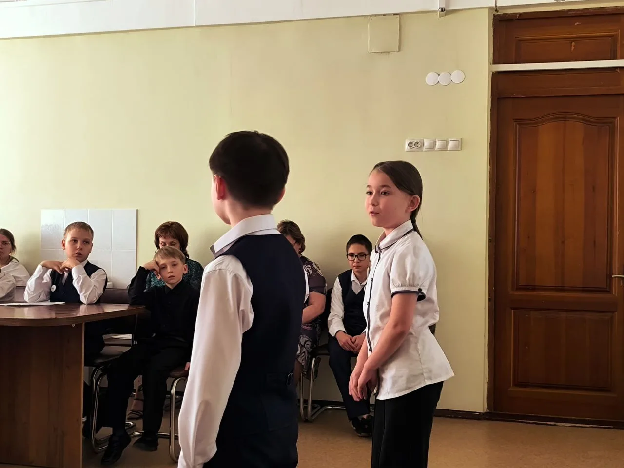ГОЛОСА ТАЛАНТОВ  Сегодня в нашей школе звучали строки русских классиков — прошёл окружной этап конку