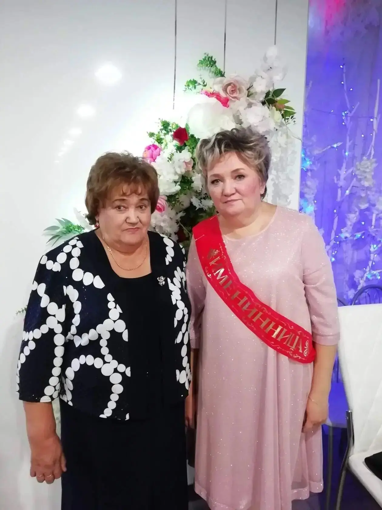 🌺Сегодня в программе "Песня в подарок" на нашем телеканале родные и близкие поздравляют