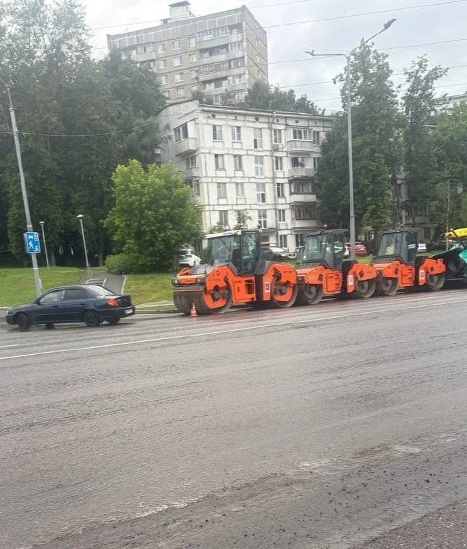 Жители Каховки жалуются из-за постоянного шума по ночам.

Ремонт дорог делают несколько дней подряд
