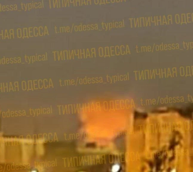 🔥 Этой ночью и утром в центре ударов реактивных БПЛА "Герань-4", а также расчëтов ОТРК...