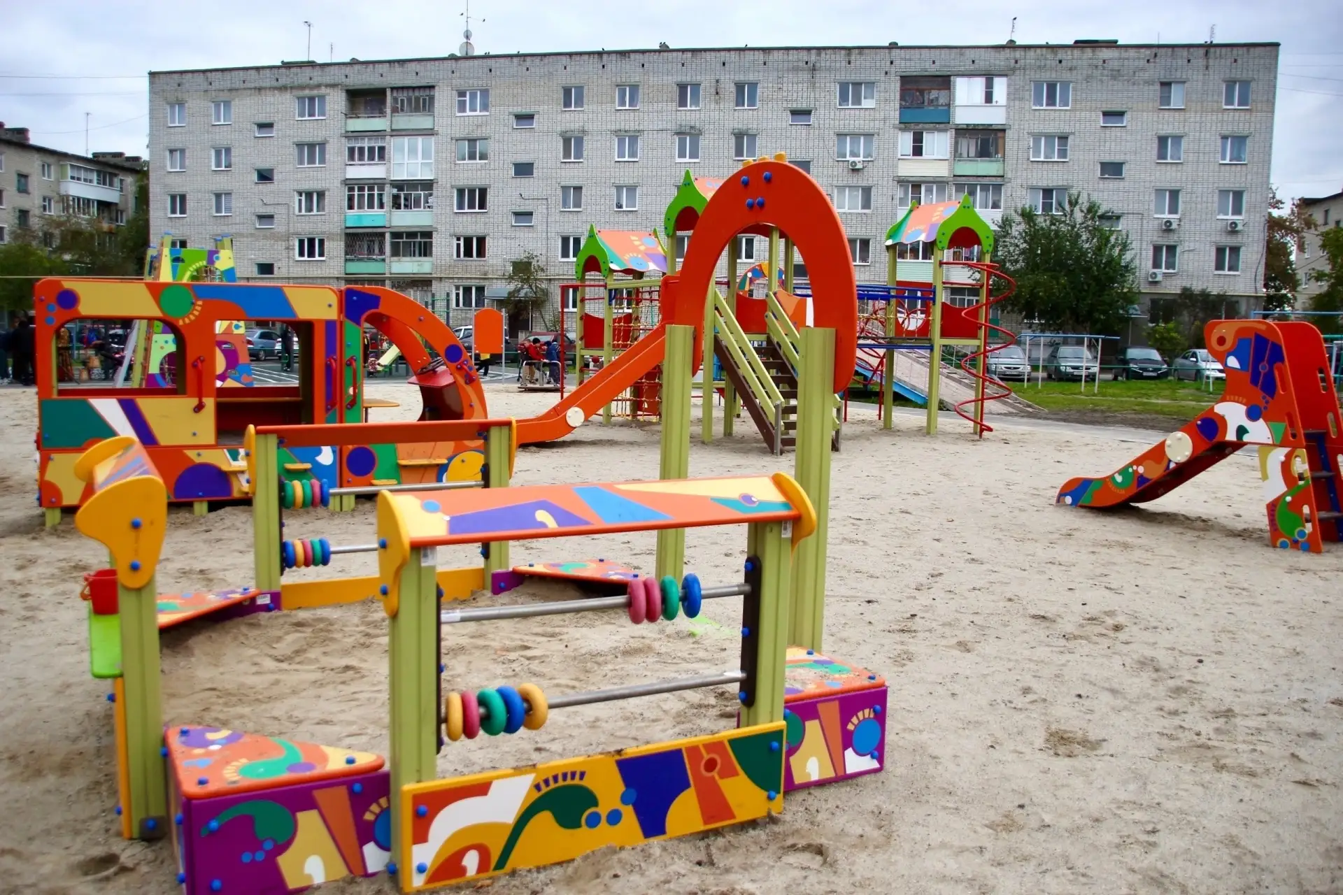 В Богдановиче открылась новая детская площадка