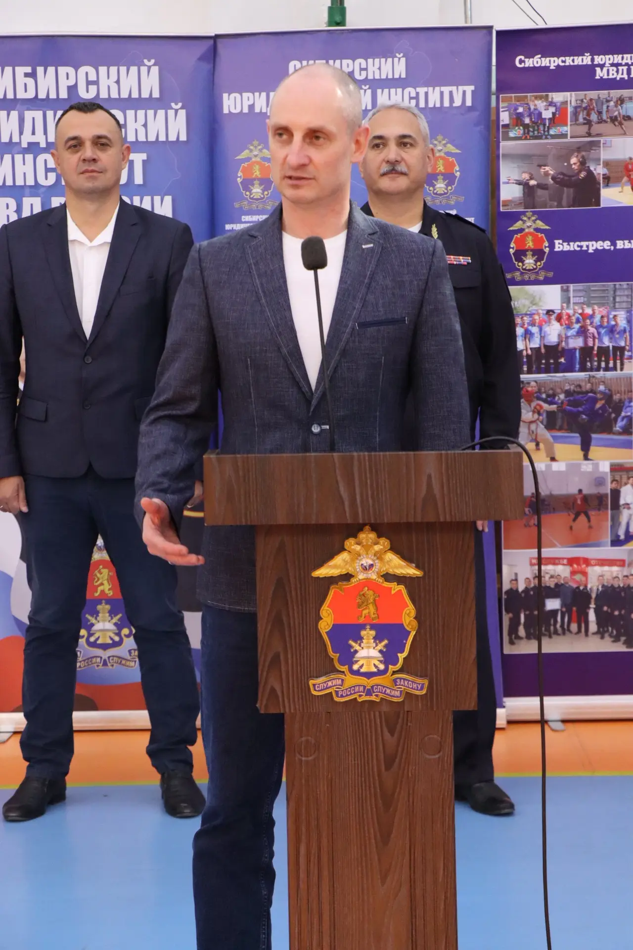Первый заместитель председателя Красноярского «Динамо» наградил победителей и призеров ...