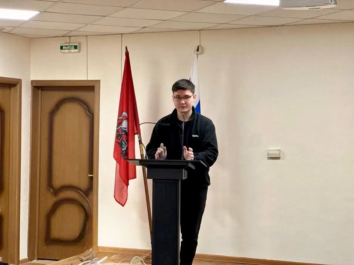 Помогаем старшему поколению узнавать о цифровой безопасности  🗣Для жителей района Савелки Зеленоград