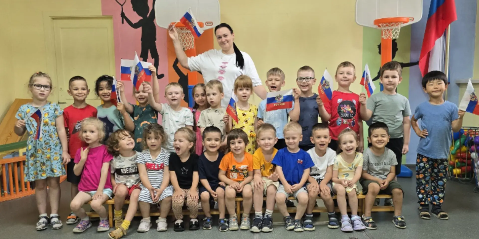 ✨️Сегодня в "Светлячке" прошло традиционные мероприятия ко Дню России.
🇷🇺12 июня в нашей стране от