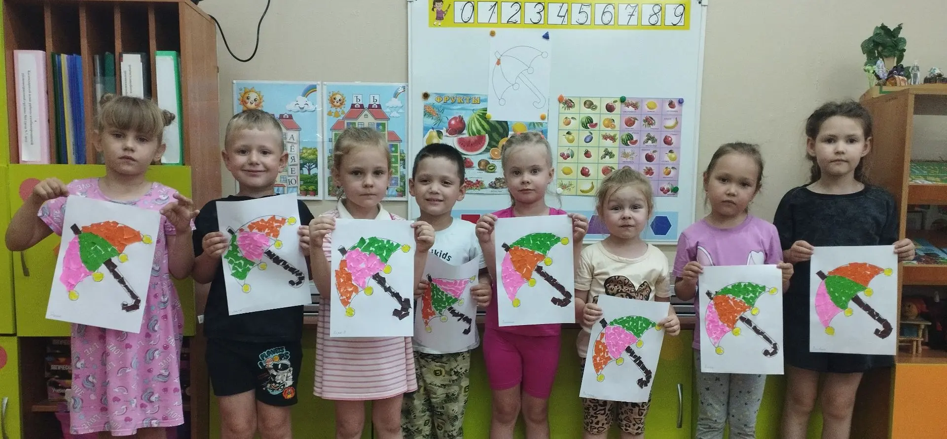✨ Творческое занятие в группе №4! ✨
В группе №4 прошло увлекательное занятие по обрывной аппликации 
