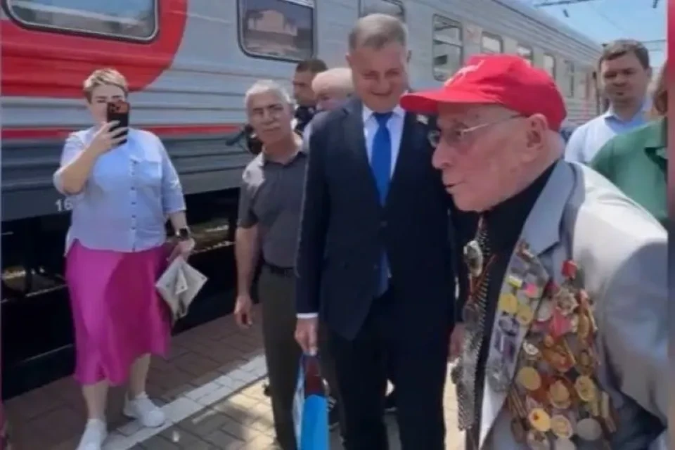Ветеран из Краснодара отправился в Брест, где его застала война
 
95-летний ветеран Великой Отечеств