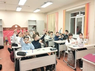 “Предмет математики настолько серьёзен, что полезно не упускать случаев делать его немного занимател