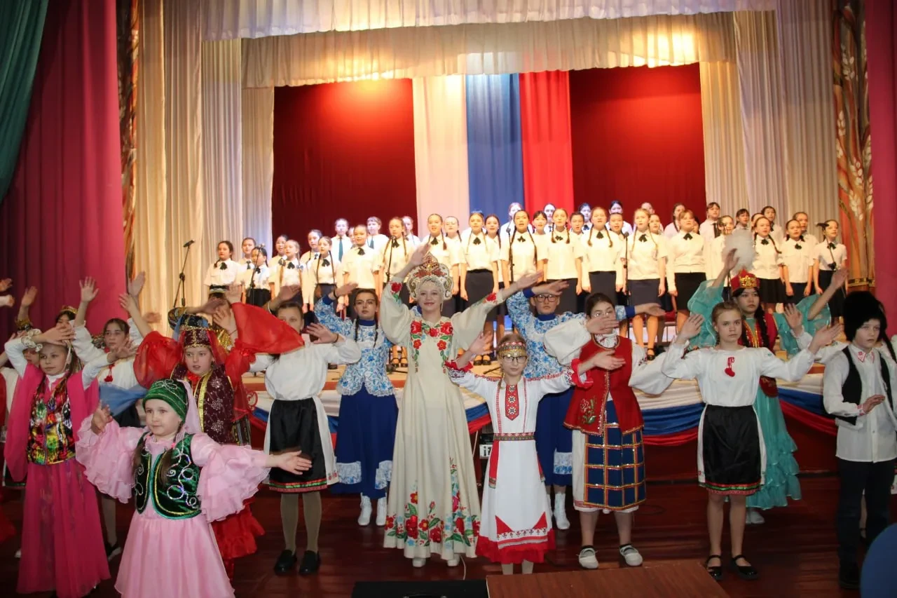 19 февраля проходил фестиваль патриотической песни «Отчизны Верные Сыны» в с. Караванный. От нашего 