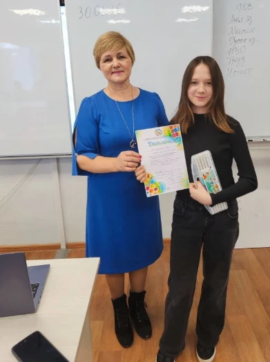 Балобина Вера, ученица 5 "Г" класса МБОУ "Лицей" и Бойчук Олеся, ученица 5 "А" класса МБОУ "Лицей", 