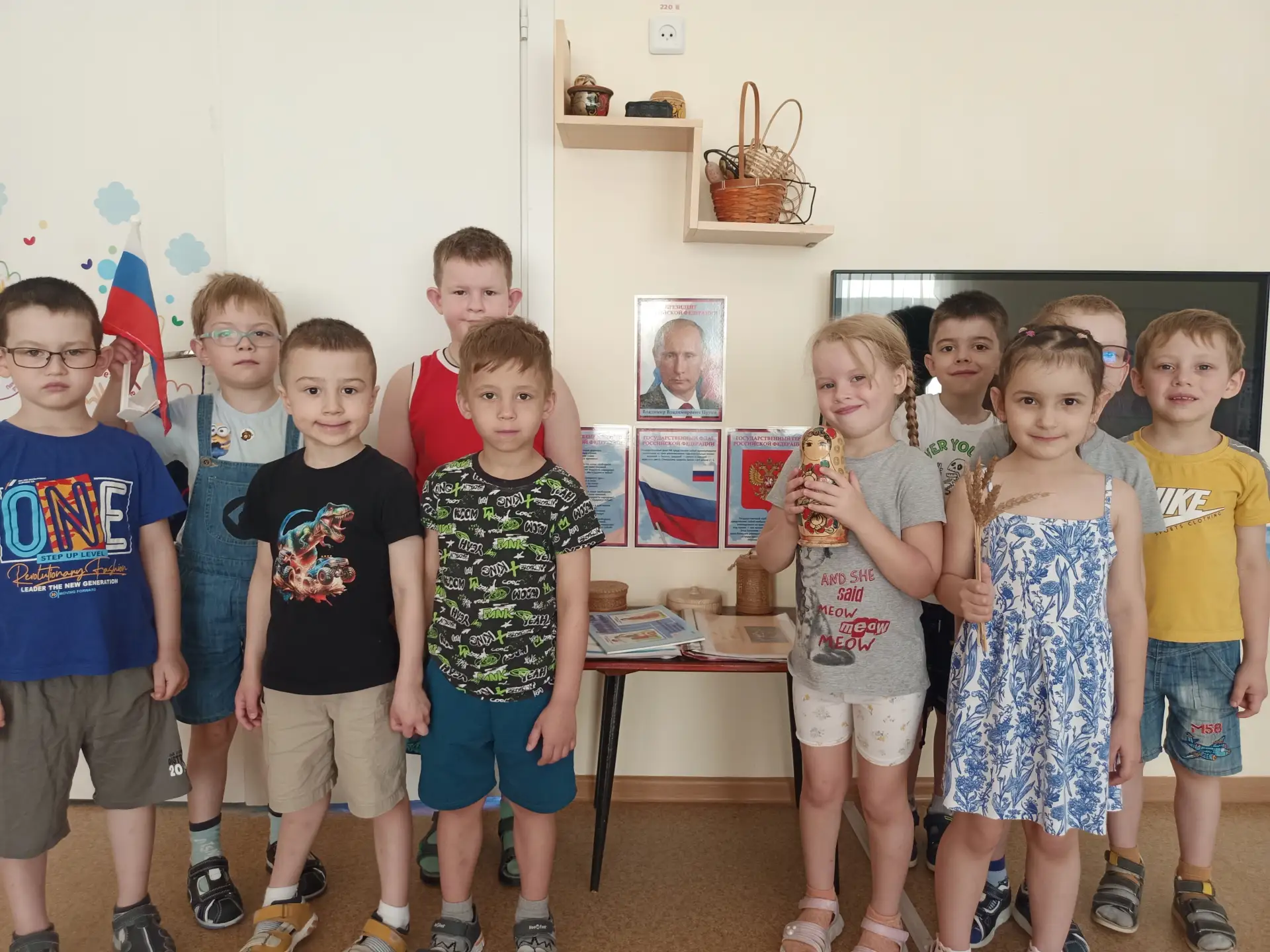 День России в группе "Бабочки": Гордость и единство! 🇷🇺🦋

В группе «Бабочки» состоялось мероприят