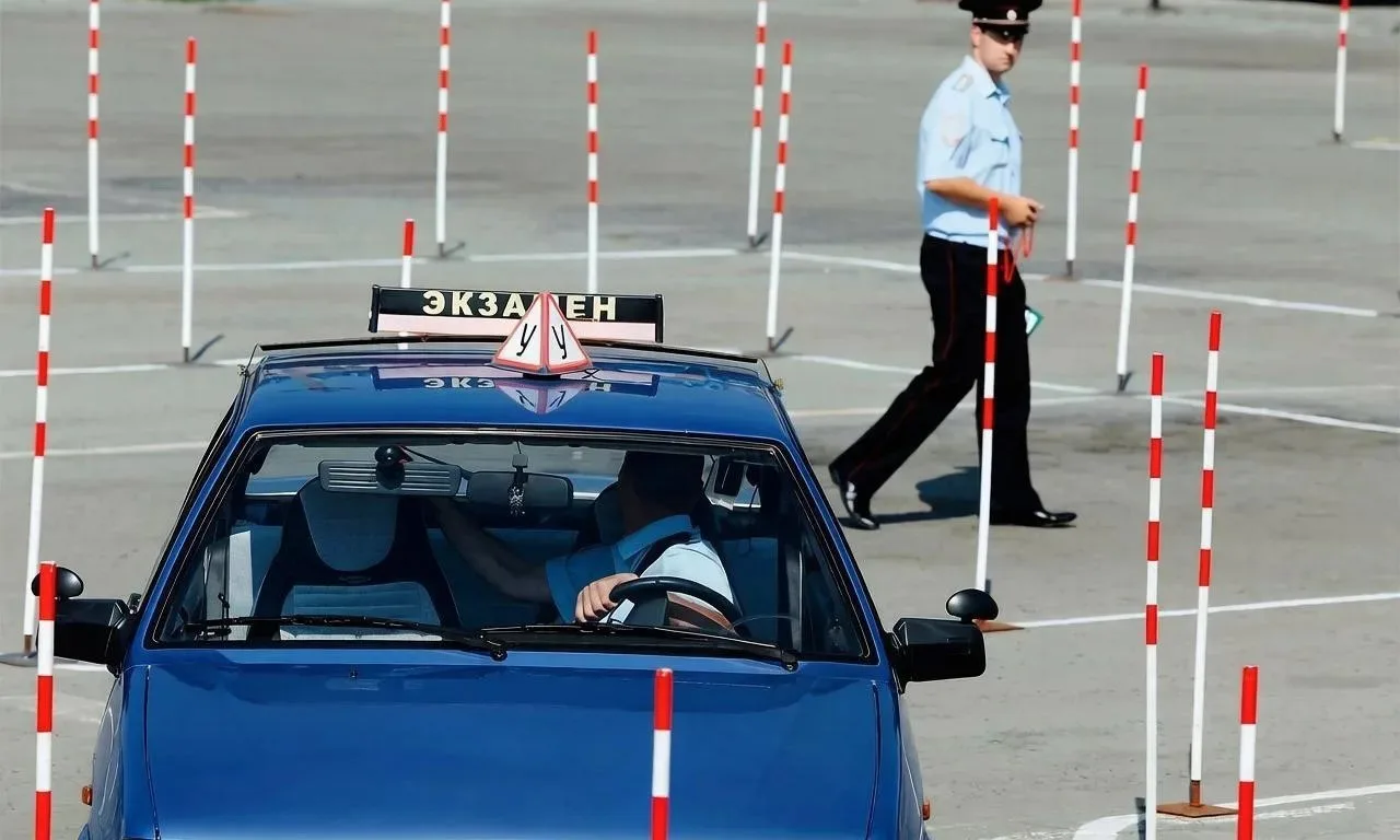 🚗 С 1 марта 2027 года в России изменятся правила сдачи экзамена на водительские права.