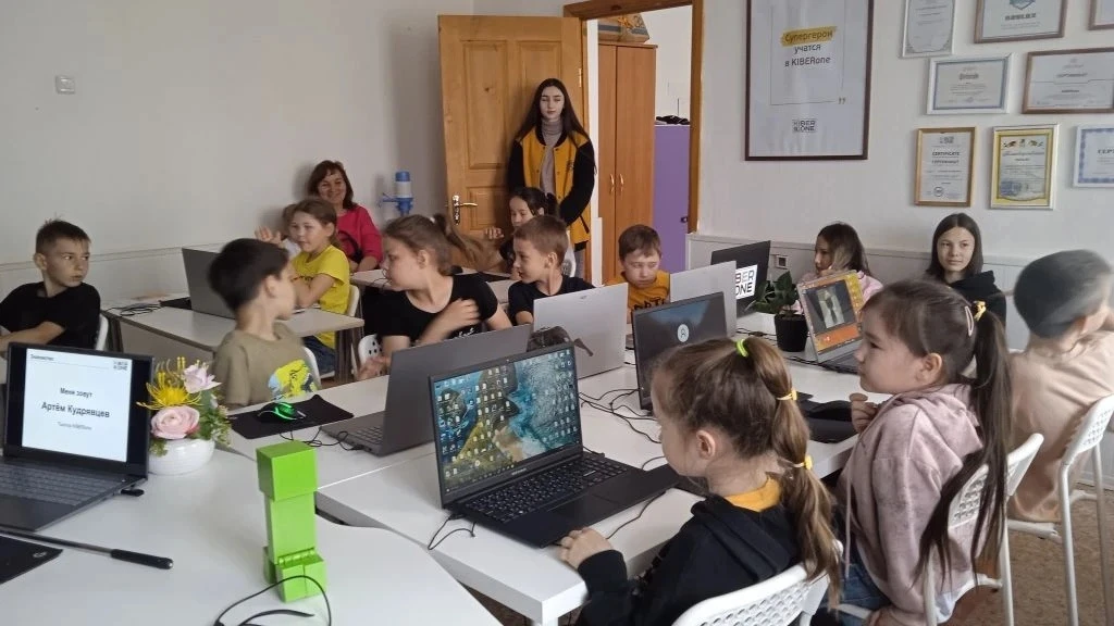 🎮 Вау! Наши ребята СОЗДАЛИ ИГРУ в Minecraft! 🎮