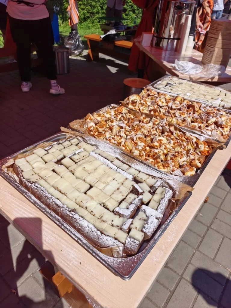 Всё самое вкусное — на финишной прямой!

Черёмуховый пирог и Калачи на блюдцах
Наталья Молоткова, Юл