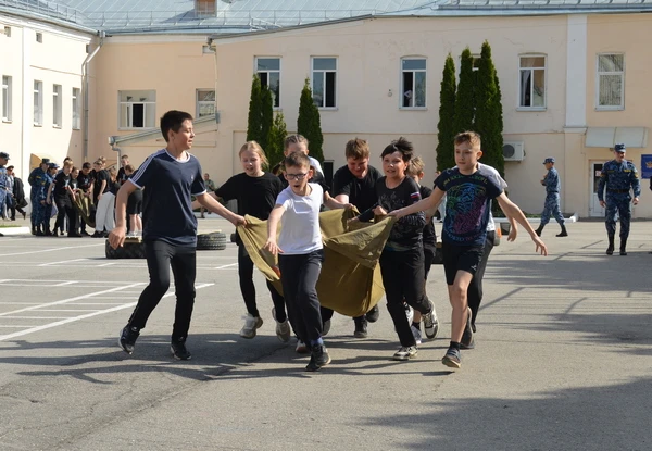 Команда академии стала победителем I этапа Всероссийской военно-патриотической игры «Зарница»  13 ма