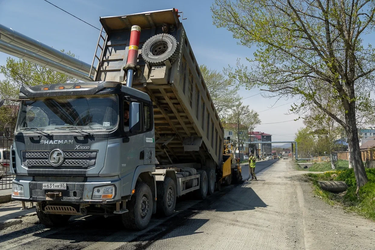 🚧 В Луговом завершается ремонт улицы 2-ой Железнодорожной  Работы здесь стартовали в начале прошлой 