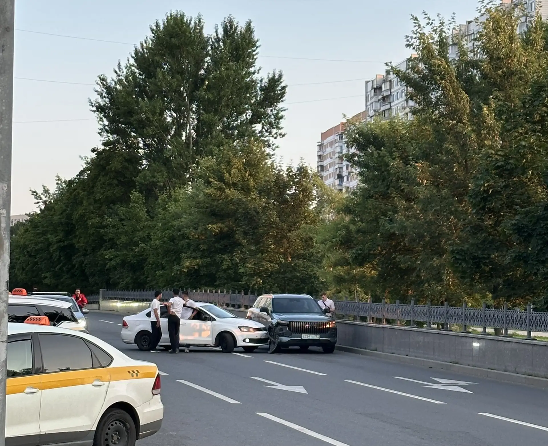 На Осеннем бульваре в Крылатском произошло ДТП, сообщают жители в районный бот🚨

Прислать новость в