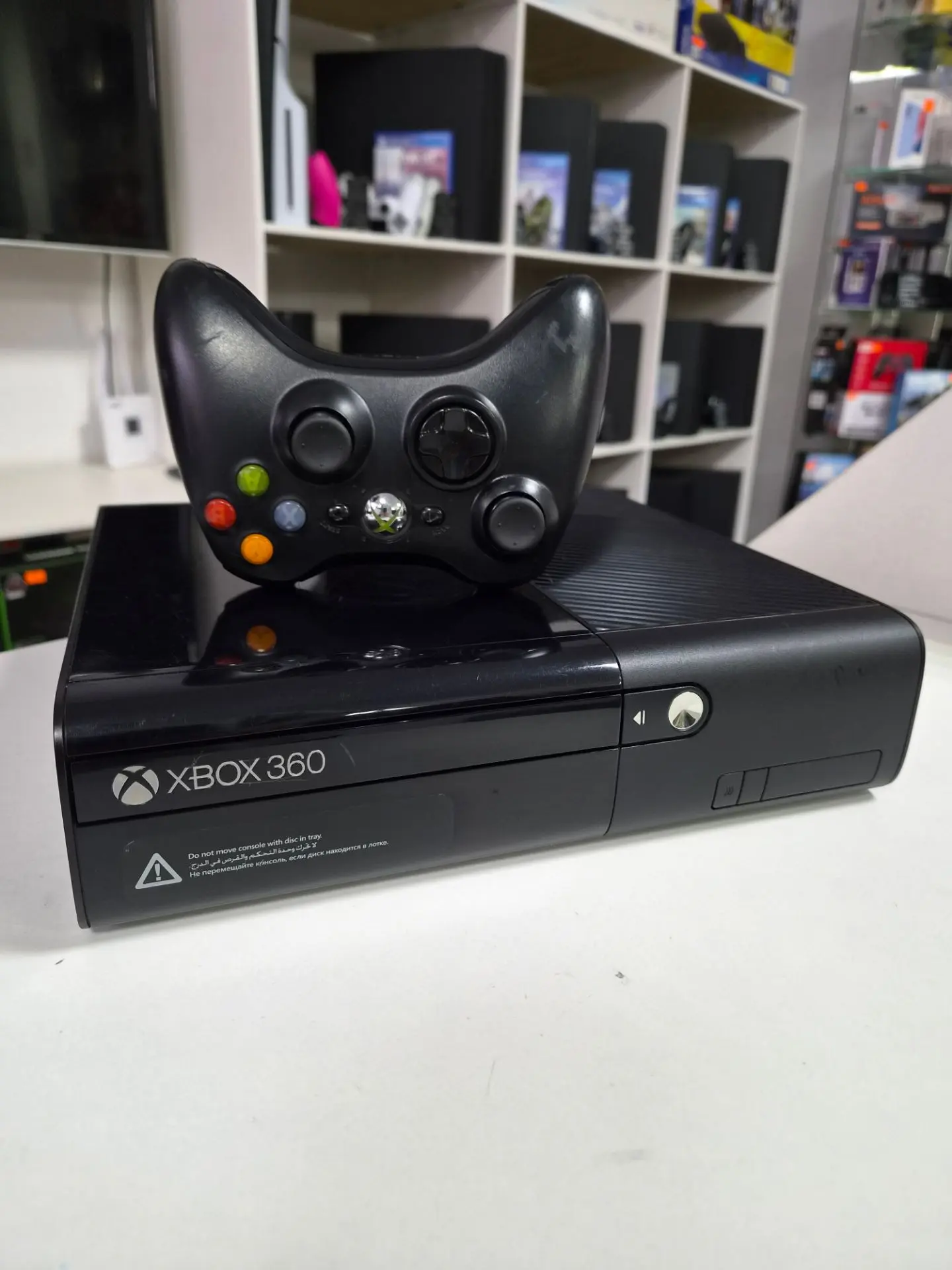 Xbox 360E 500GB в отличном состоянии - 7500 ₽