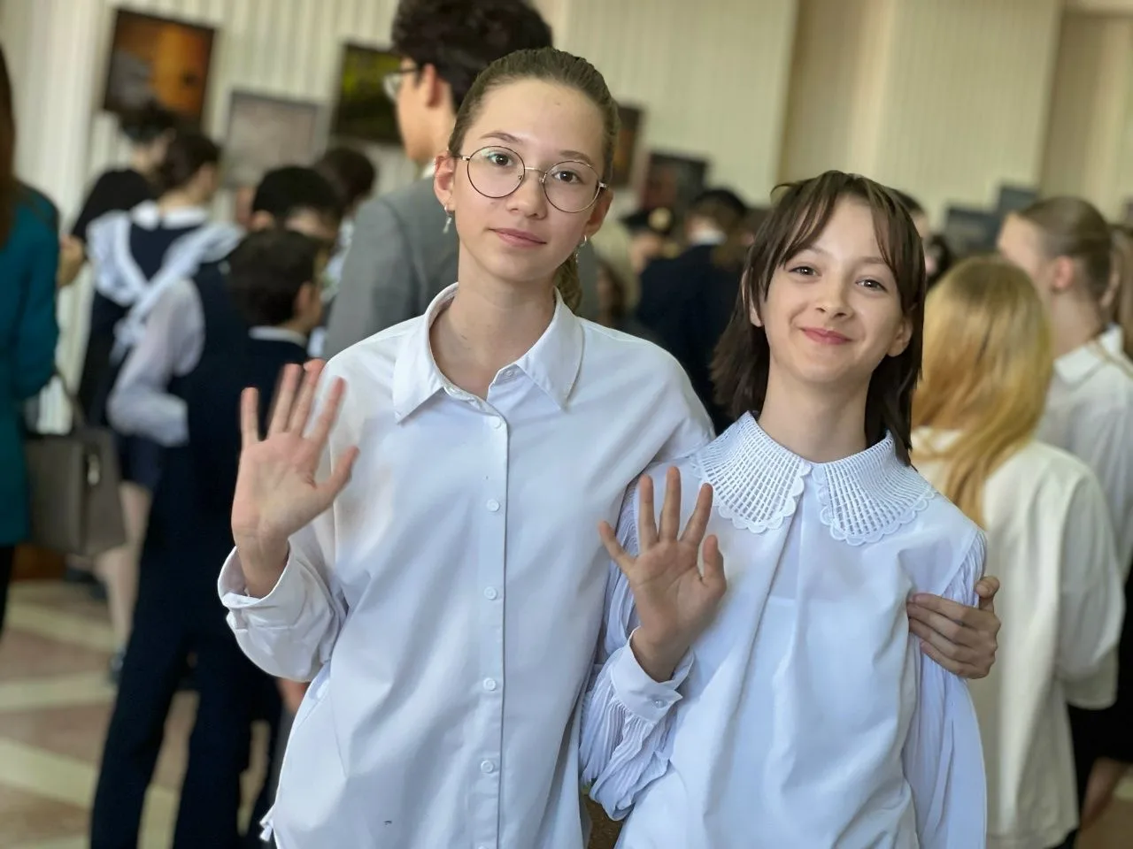 Мы — на Большом школьном фестивале!  Сегодня - день старта БШФ, и наши активисты, конечно, в самом ц