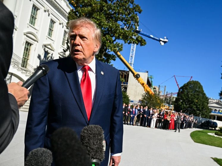Трампа в Техасе встретили волной протестов: пришлось прерваться
