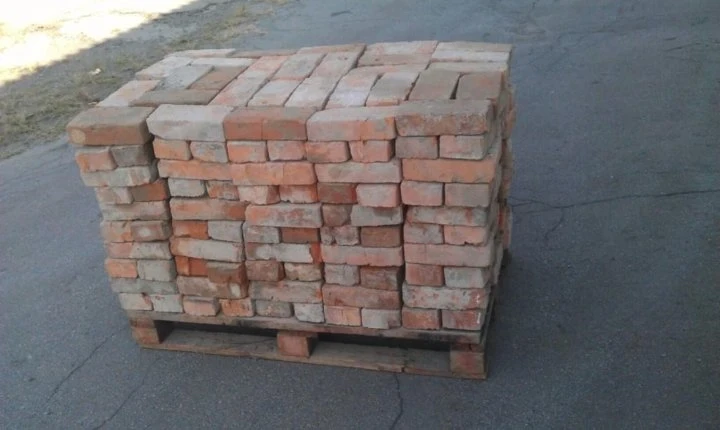 Продам красный хороший кирпич б/у