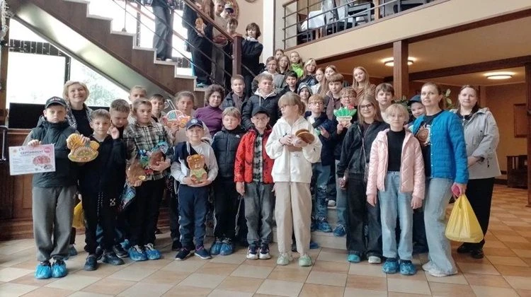 🍯 В ГОСТЯХ У ПРЯНИЧНОГО МАСТЕРА: 6-Е КЛАССЫ И 3Б В ГОРОДЕ ПОКРОВ!