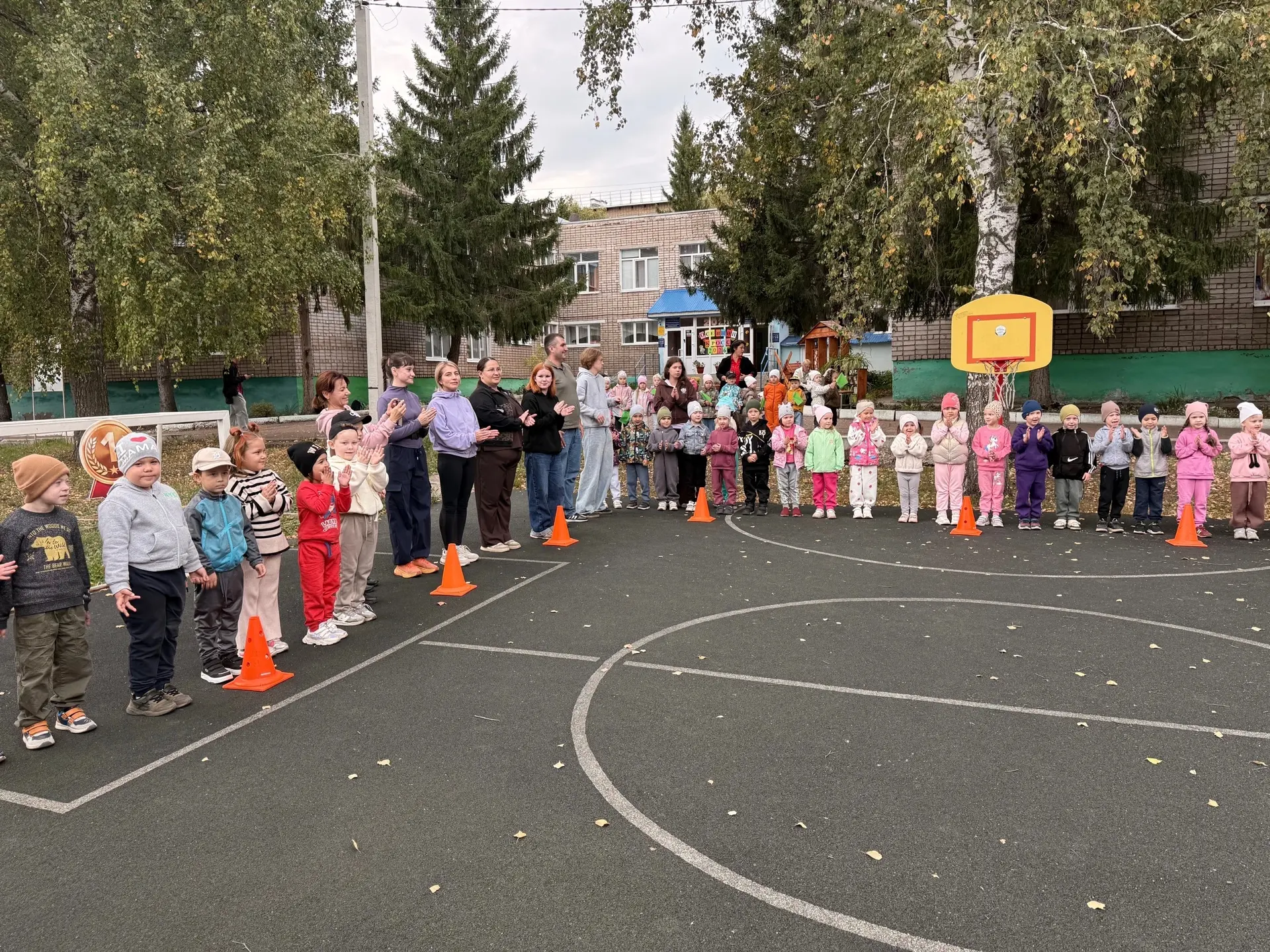 ⚡️В нашем саду прошел ежегодный семейный осенний кросс- 2026 🏃‍♀️🏃‍♂️🏃!