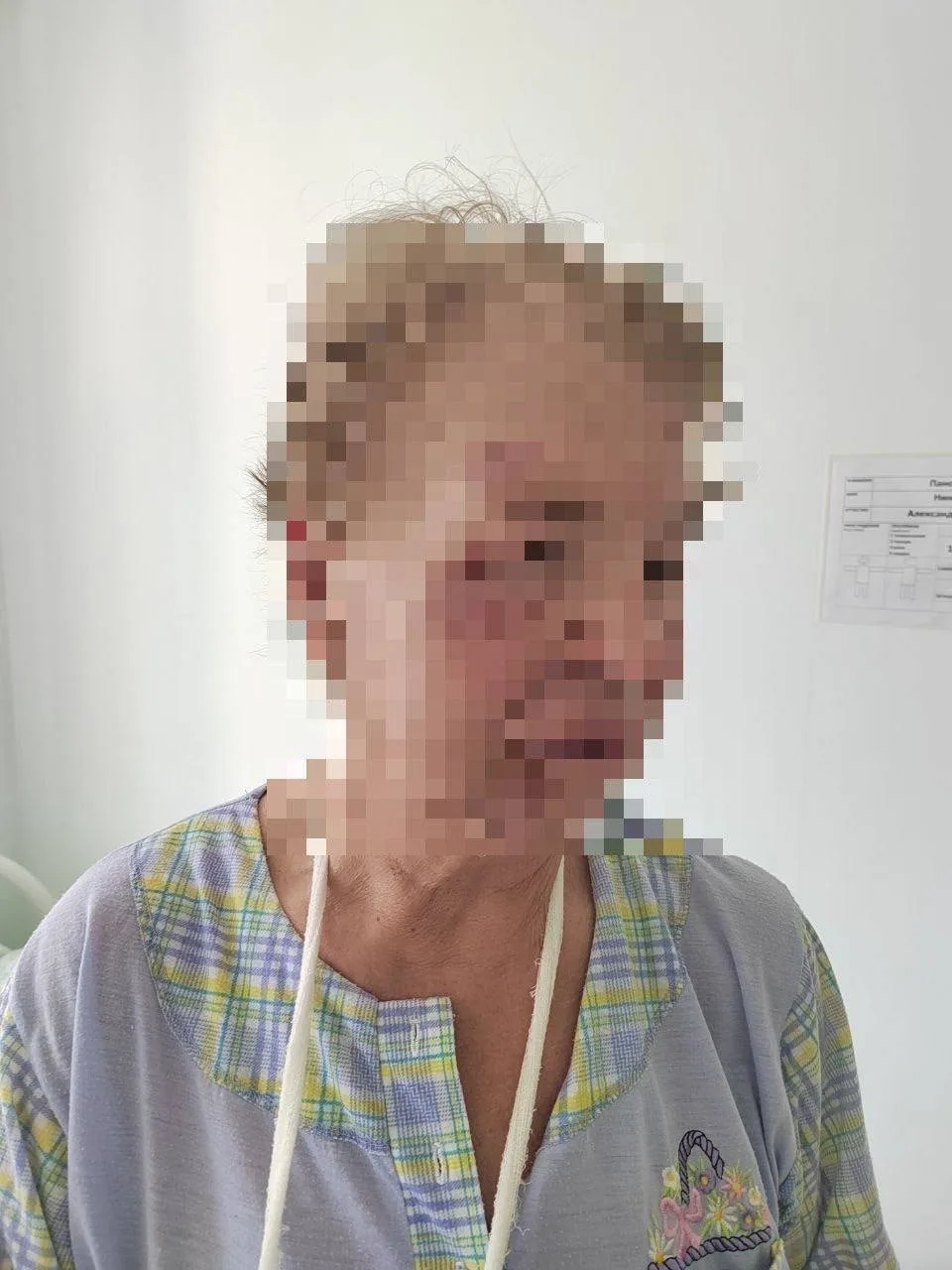 В Екатеринбурге двое подростков на электросамокате сбили на тротуаре 77‑летнюю женщину