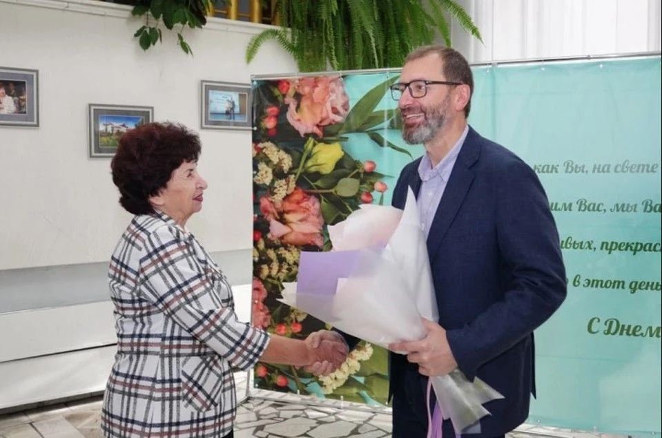 Председатель Законодательного Собрания Иркутской области Александр Ведерников накануне ...