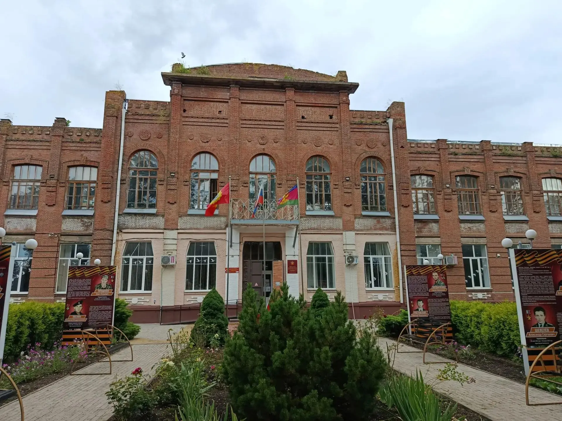 ПРИЕМНАЯ КОМПАНИЯ 2026

  Лабинский социально-технический техникум ведет прием документов на поступл