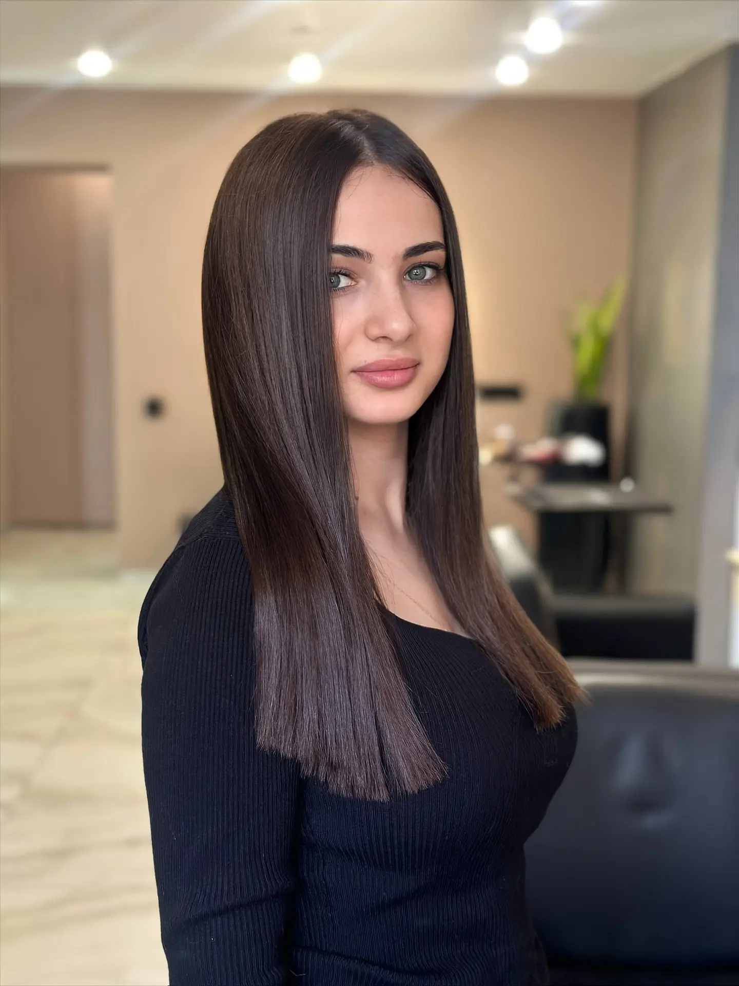 Окрашивание в один тон — звучит просто, но многое меняет! ✨