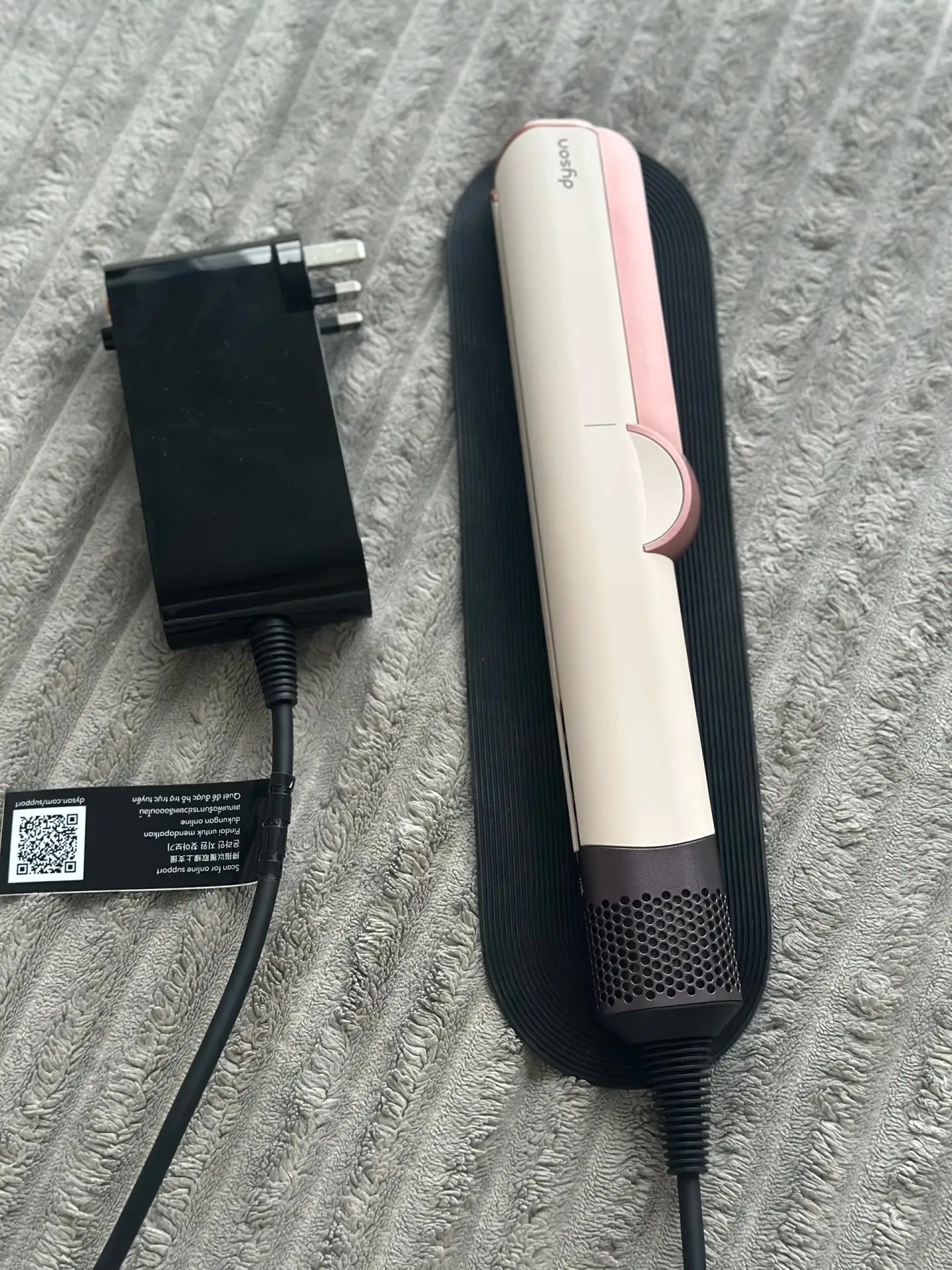 Продам Dyson airstrait ht01 розовый. Куплен в 2025 году(есть чек),состояние отличное. В...